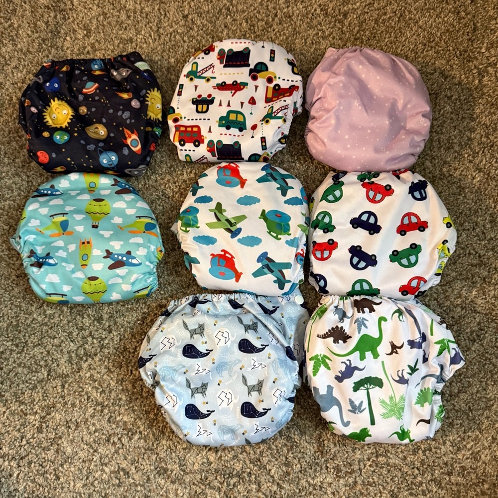 Wegreen Cloth diaper lot
Each diaper comes with an insert - Picture 2 of 3